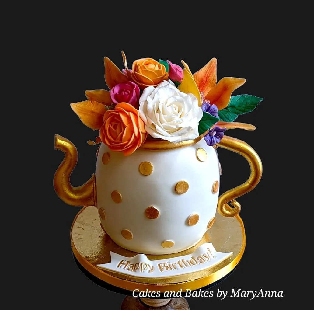Teapot cake